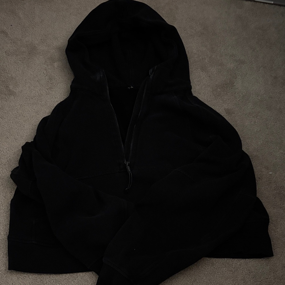 lululemon scuba halfzip cropped hoodie